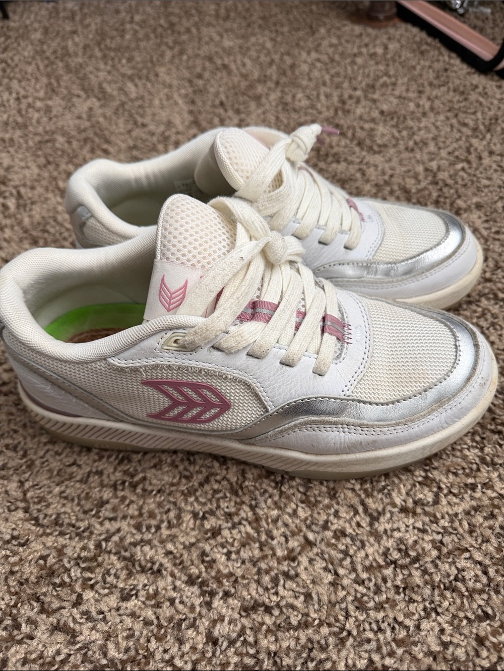 Cariuma White Sneakers with Pink Logo Accents